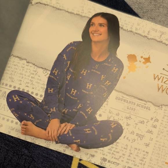 Harry Potter 2-Piece Lounge Set - Picture 6 of 6